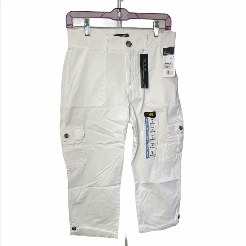 LEE White Capri Relaxed Fit Size 4 NWT Retail $48